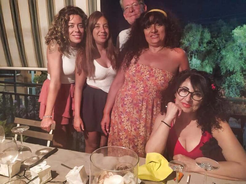 A private sensory journey:dining with a Sicilian family - Key Points