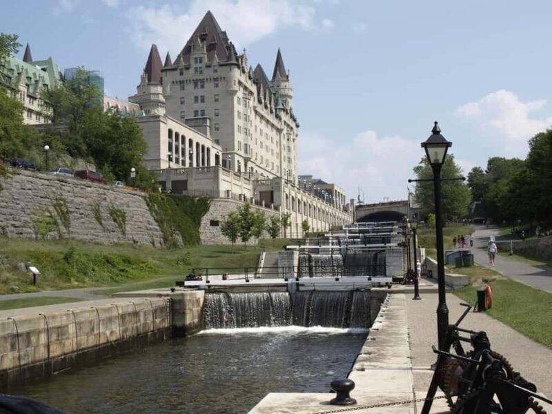 A Romantic Walking Tour Through Ottawa - The Sum Up