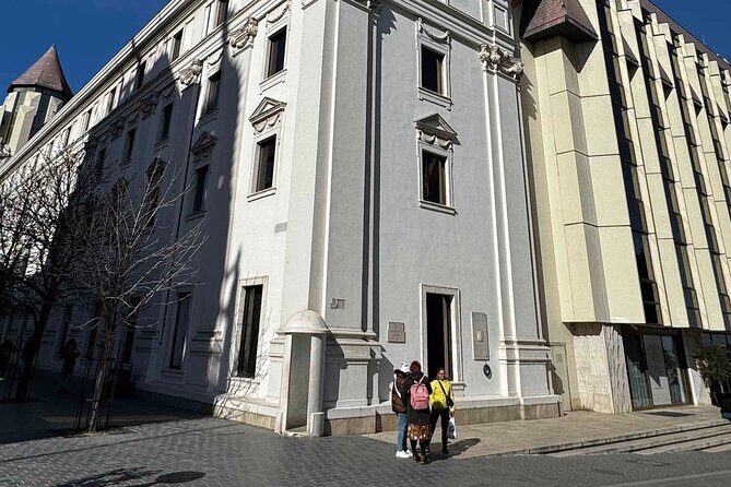 A Self-Guided Audio Tour of Budapests Castle District - In-Depth Review of the Tour Experience