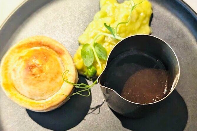 A Taste of Manchester and Salford with Meals , Drinks and Guide - Key Points