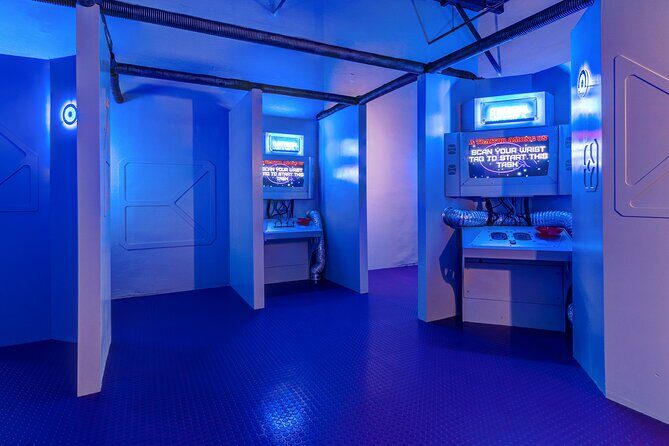 A Traitor Among Us Escape Room Game for Private Group - What to Expect During the Game