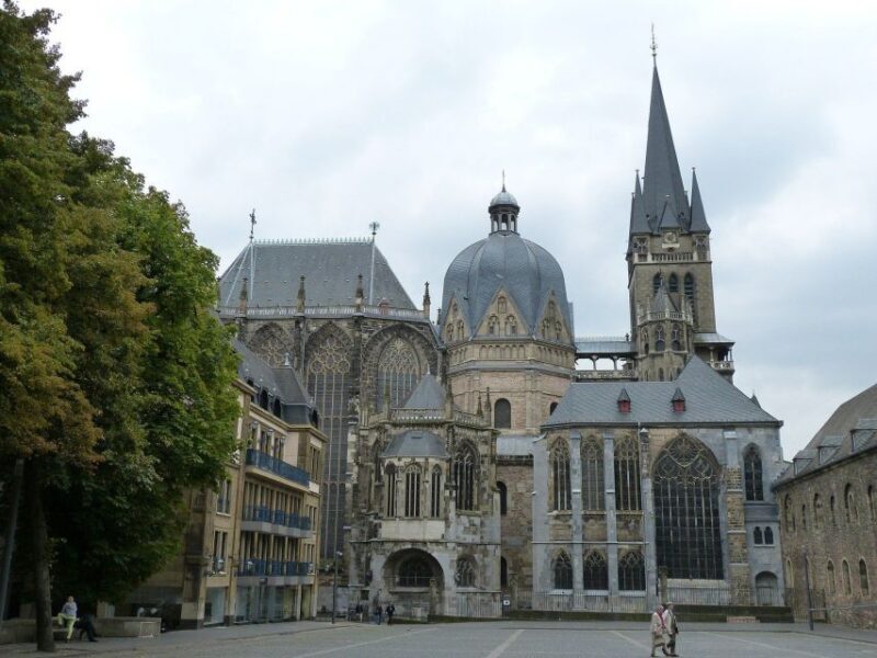 Aachen: Private Walking Tour With A Professional Guide - Key Points