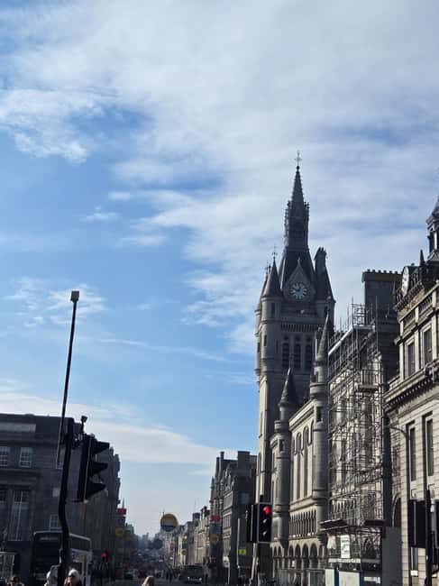 Aberdeen: City Center and Old Aberdeen Walking Tour - A Closer Look at the Tour Experience