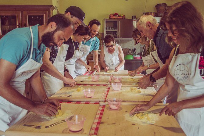 Abruzzo Traditional Pasta Making with 85y old local Grandma - Key Points