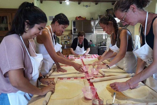 Abruzzo Traditional Pasta Making with 85y old local Grandma - An In-Depth Look at the Experience