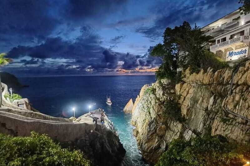-Acapulco: Bella Vista Dinner with Drinks and Cliff Diving - The Sum Up
