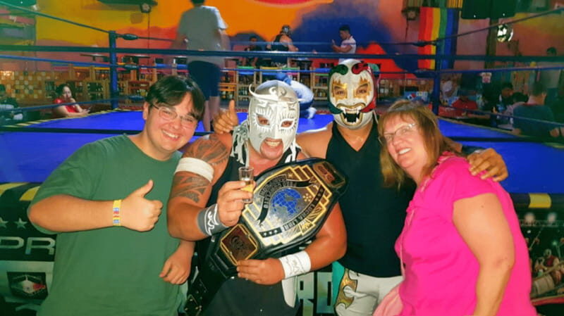 Acapulco: Saturday Night Wrestling Experience - Key Points