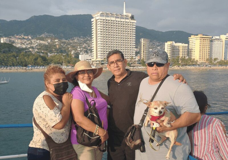Acapulco: Sunset Party Boat Tour with Open Bar - Authentic Traveller Insights