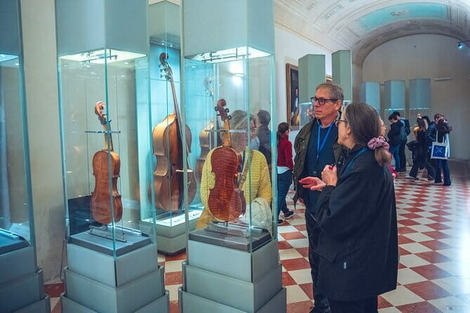 Accademia Gallery: Michelangelos David, A Symbol of Strength. - Key Points