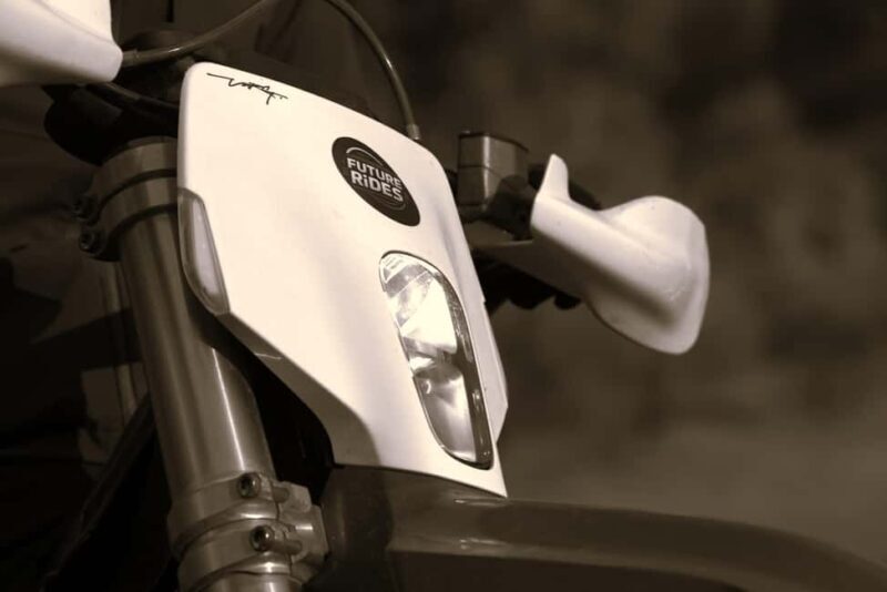 Acquasparta: Electric motorcycle ride on a private circuit - Key Points