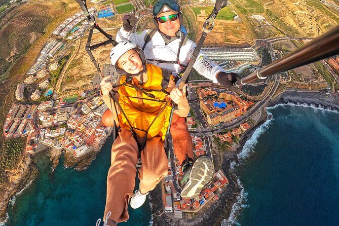 Acrobatic Paragliding Tandem Flight above south Tenerife - Who Should Consider This?