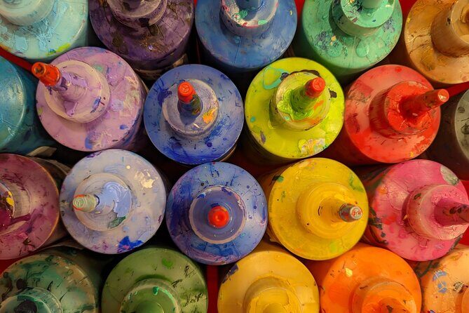 Acrylic Pour Painting Class in Estes Park, Colorado - Discovering the Acrylic Pour Painting Class in Estes Park