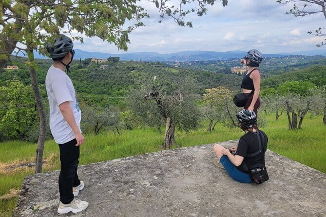 Active Full Day Tuscan Bike Tour With Wine Tasting and Lunch - The Weather and Cancellation Policy