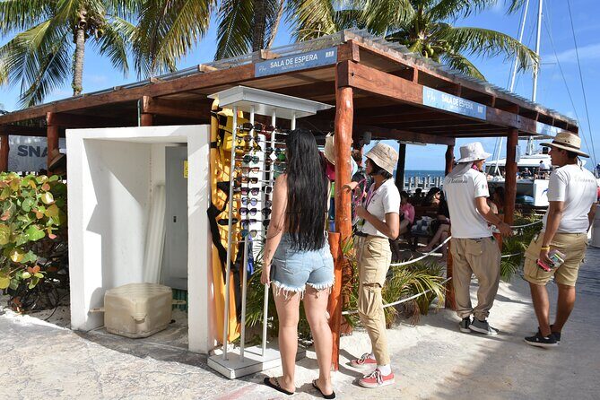 Adults-Only Catamaran Fun from Cancun - Who Should Consider This Tour?