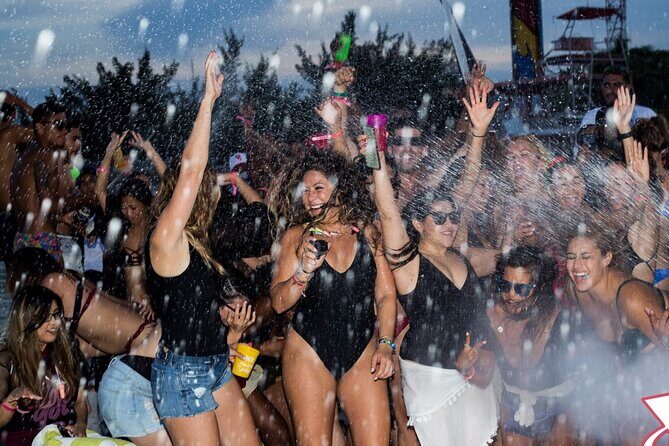 Adults only Hip Hop Sessions Boat Party Cancun - Key Points