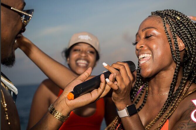 Adults only Hip Hop Sessions Boat Party Cancun - FAQ