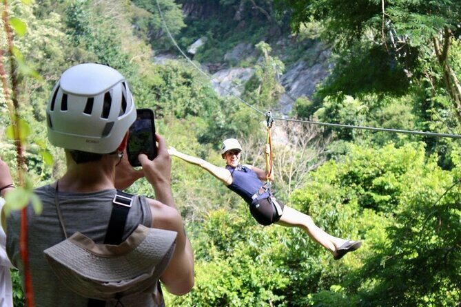 Adventure DE Ziplines and Exotic Gardens EN Huatulco - Key Points