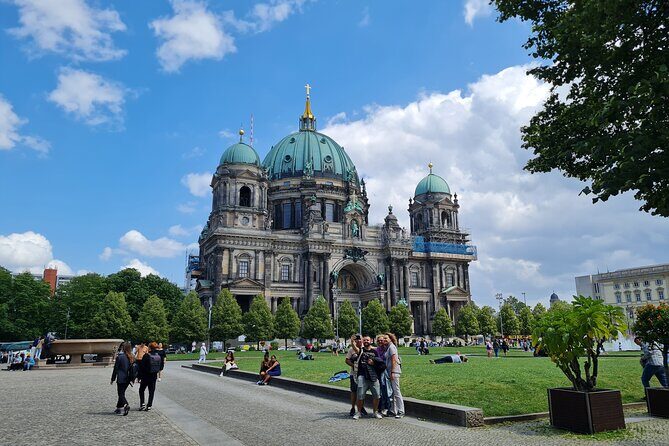 Adventurous Berlin with Street Art and Medieval History - Key Points