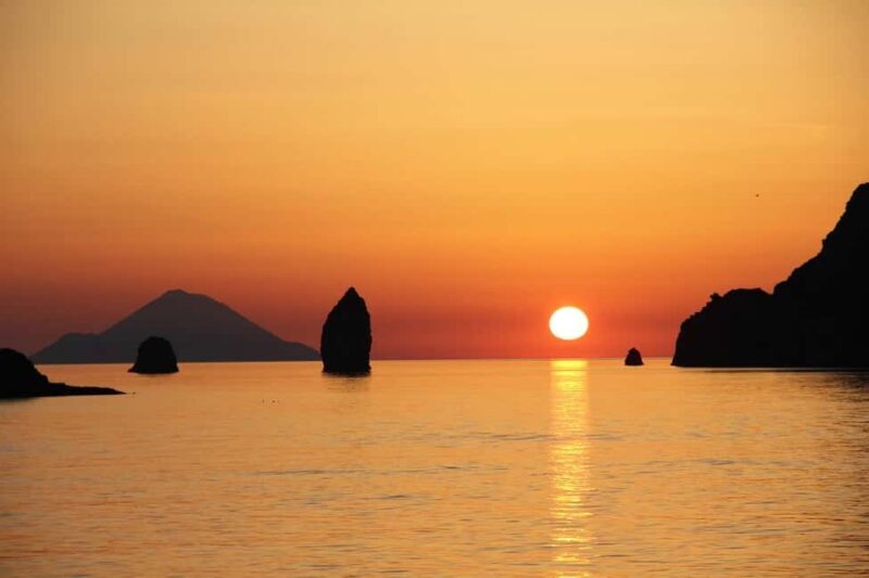 Aeolian Islands: Daily Tour of Panarea and Stromboli - What to Expect During the Day
