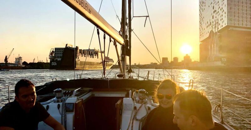 "After Work" - Sailing-Yacht Cruising Event, Hamburg/Elbe - A Closer Look at the Hamburg Sailing Yacht Tour