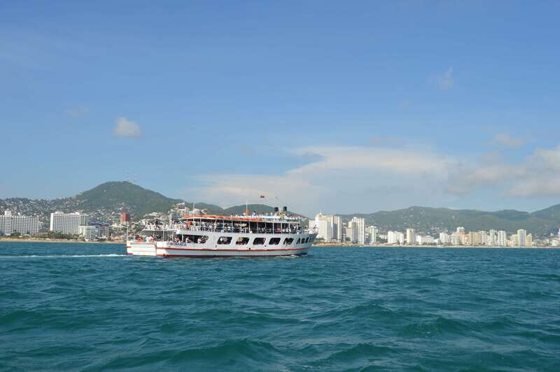Afternoon Tropical Cruise from Acapulco - The Pros and Cons
