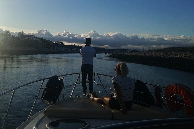 Afternoon yacht charter in lagos with drinks, tapas, paddle boards and kayak - FAQs