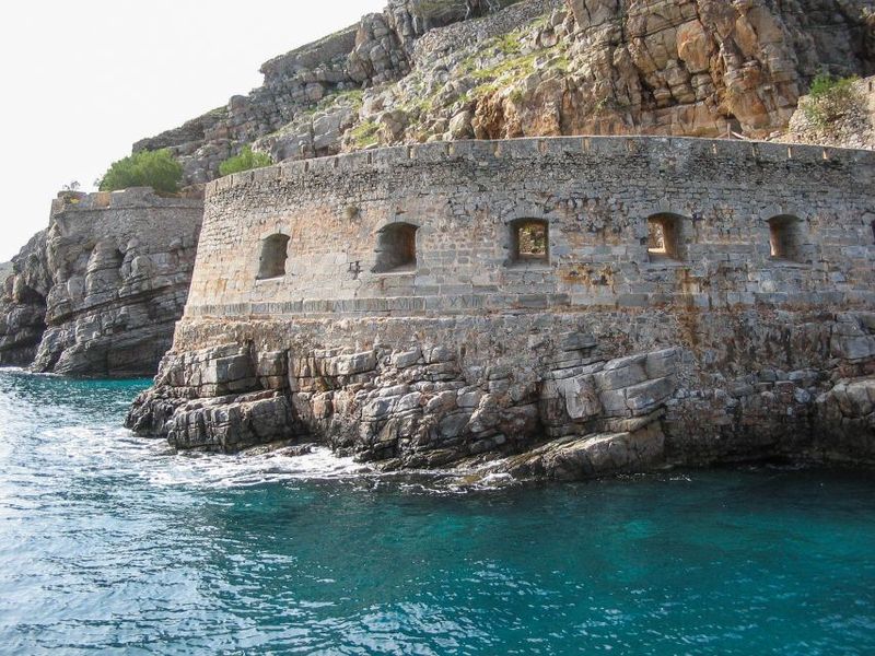 Agios Nikolaos: Boat Trip to Spinalonga with Swim Stop - Who the guide matters: English guide Gloria gets praised