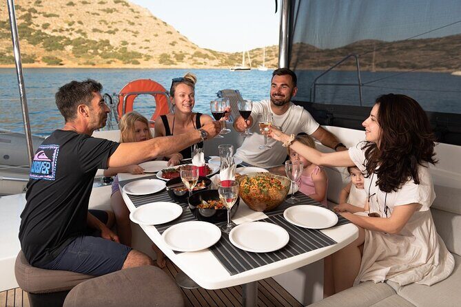 Agios Nikolaos: Catamaran to Spinalonga + Dinner & Transfer - FAQs
