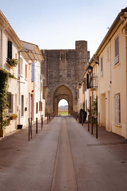 Aigues-Mortes: Private Guided Tour of city + Constance Tower - Key Points