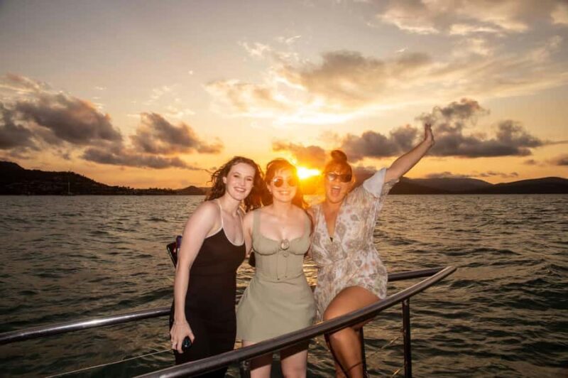 Airlie Beach: 2-Hour Sunset Cruise with Sparkling Wine - The Crew and Atmosphere