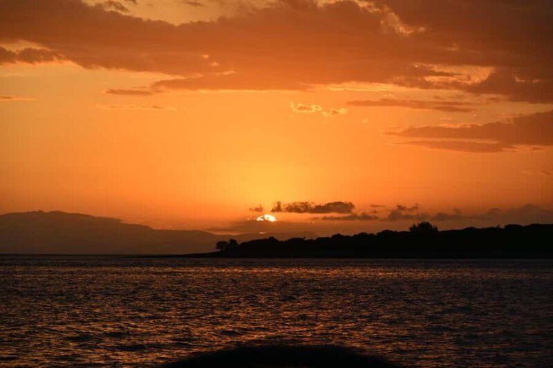 Airlie Beach: 2-Night Whitsundays Sailing Trip with Meals - FAQ