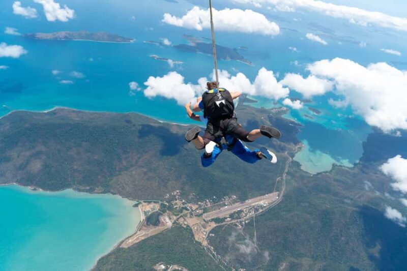 Airlie Beach: Tandem Skydive over the Whitsundays - FAQ