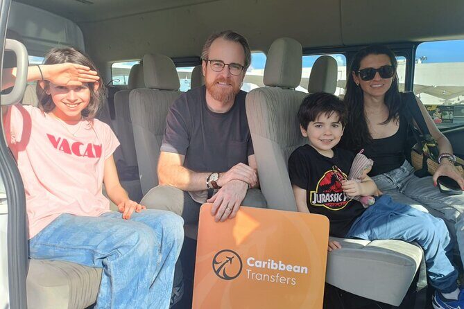 Airport Shuttle to Cancun and Hotel Zone - Is This Transfer Right for You?