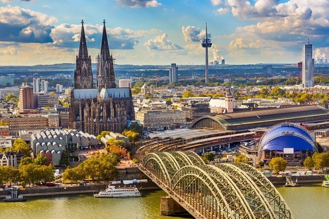 Airport Transfer: Airport DUS to Dusseldorf by Luxury Car - What Makes This Transfer Stand Out?