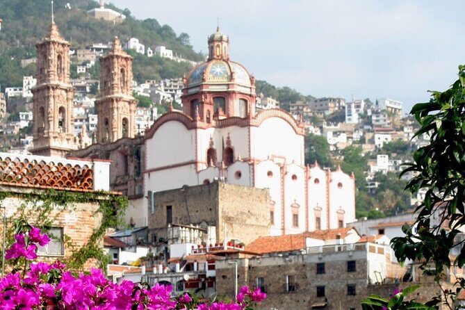 Airport Transfer: Mexico Airport MEX to Mexico by Business Car - Who Should Consider This Service?