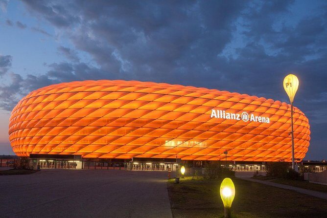 Airport Transfer: Munich to Munich Airport MUC by Luxury Van - FAQ