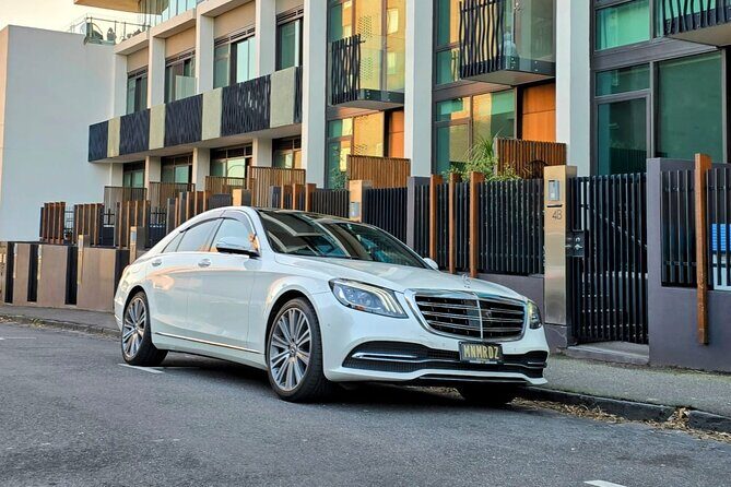 Airport Transfers - Chauffeur Car & Limo Services of Melbourne - Why Choose MNMRiDEZ Chauffeur for Your Melbourne Arrival?