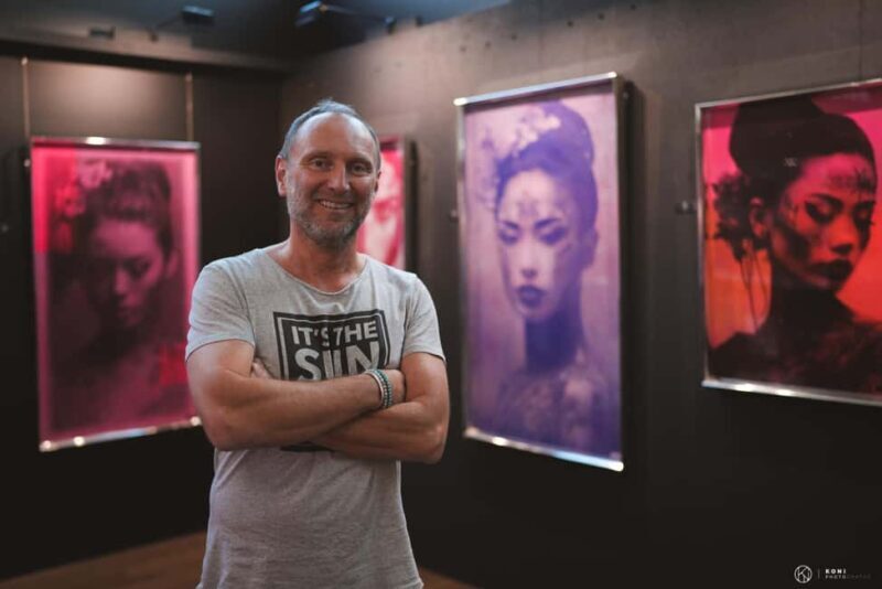 Aix-en-Provence: Private Art Tour with Artist - The Atmosphere and Interaction