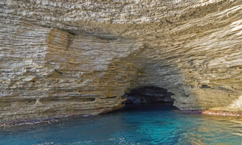 Ajaccio/Porticcio: Lavezzi Islands/Bonifacio Caves Boat Tour - The Caves and Cliffs of Bouches de Bonifacio