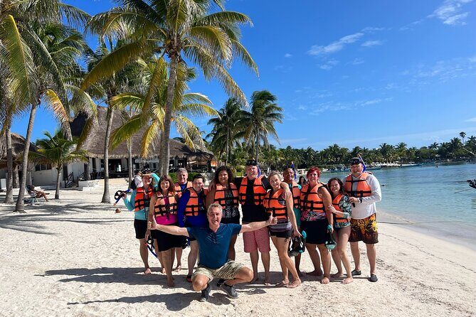 Akumal Bay snorkeling, plus 3 cenotes and great food - Key Points