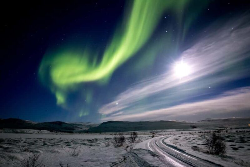 Akureyri: Northern Lights Tour - The Scenic Journey