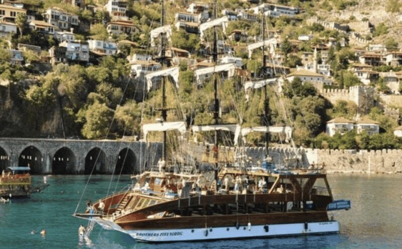 Alanya: Catamaran Boat Tour with Snorkeling with Lunch - Things to Consider