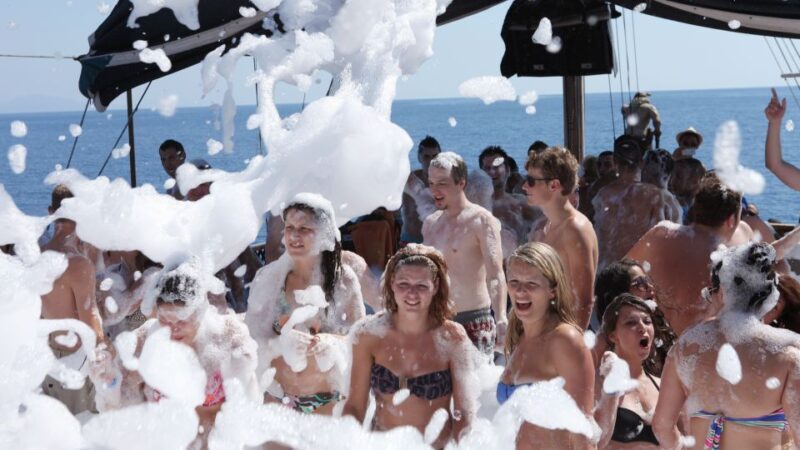 Alanya: Disco Boat Tour with Foam Party and Unlimited Drinks - Who Is This Tour Best For?