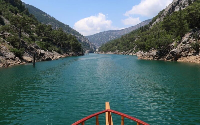 Alanya Green Canyon Boat tour with Lunch and Swimming Breaks - The Experience on the Water