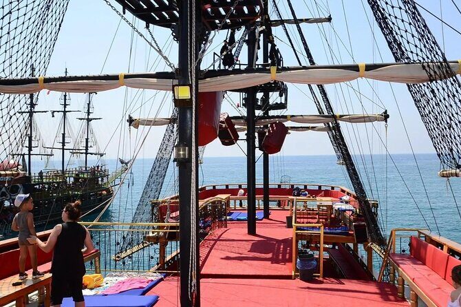 Alanya Pirate Boat Tour with Lunch, Soft Drinks & Transfer - What’s Included in the Tour?