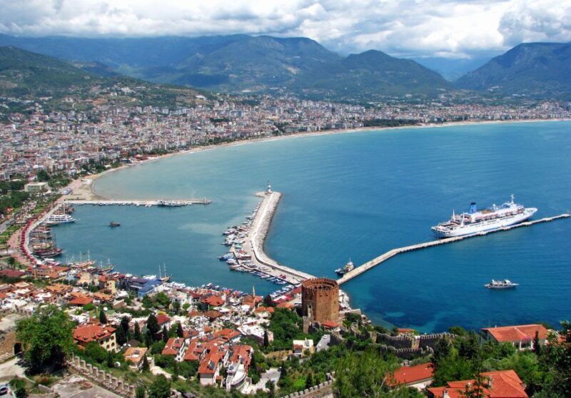 Alanya Pirate Boat Trip with Lunch, Swimming & Foam Party - Who Should Consider This Tour
