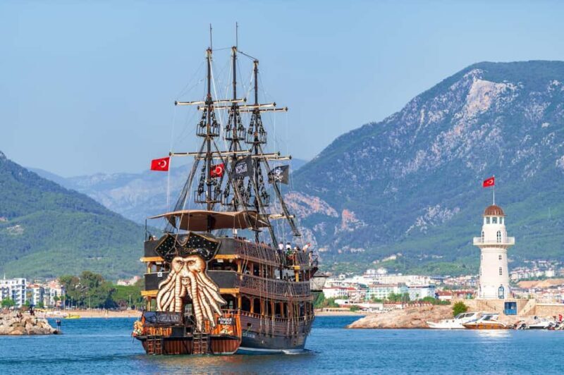 Alanya: Pirate Boat with Transfer, Lunch & Unlimited Drinks - Key Points