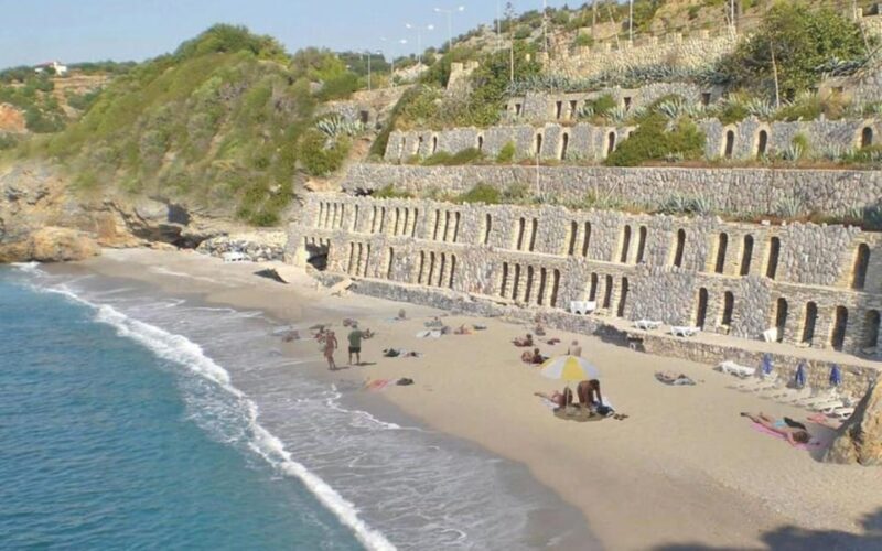 Alanya: Pirates of Alanya Boat Tour with Lunch and Drinks - What Is the Pirates of Alanya Boat Tour About?