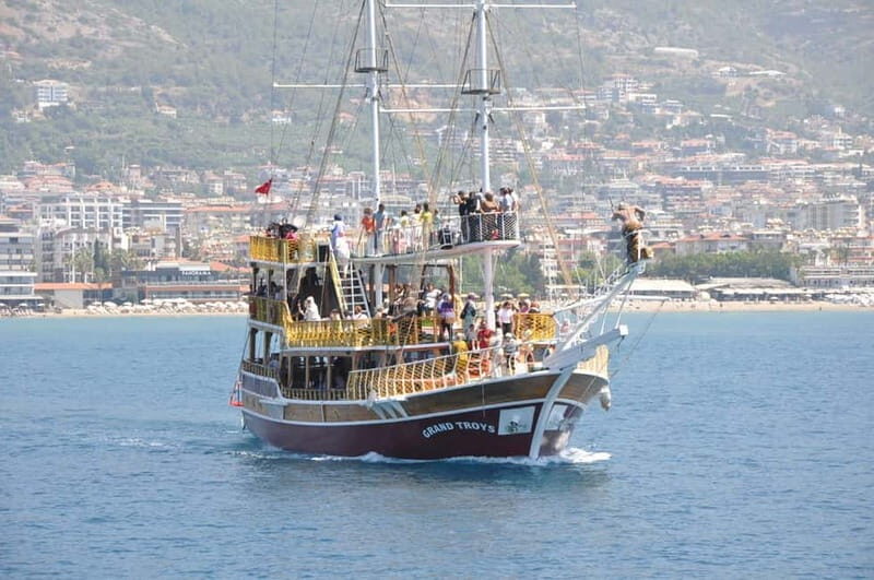 Alanya Relax Boat Tour with Caretta and Dolphin View - What to Expect from the Tour