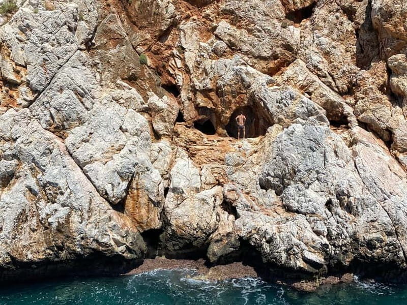 Alanya Relax Boat Tour with Caretta and Dolphin View - Is This Tour Right for You?